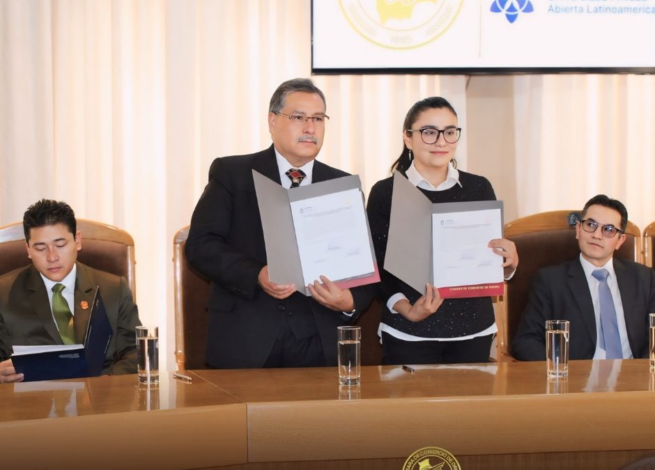 Firma de Convenio Interinstitucional entre la Cámara de Comercio de Oruro y la Universidad Privada Abierta Latinoamericana (UPAL)