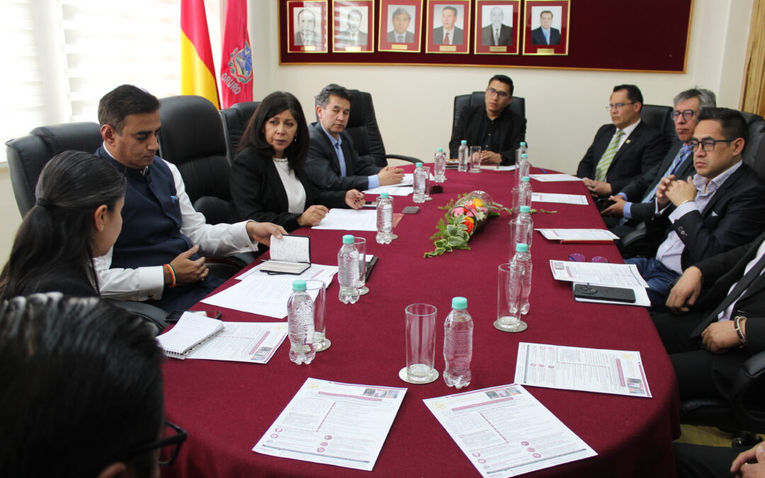 Encuentro protocolar entre la Cámara de Comercio de Oruro y el Embajador de la India